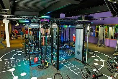 英国Simply Gym健身房采用摩斯国际CIS产品